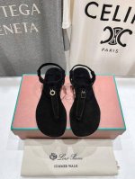 高版本出厂 Loro Piana* Lp 诺悠翩雅2025Ss夏季新款夹脚凉鞋 市场顶级品质 极简高级大方～高级而舒适的气息～ 夏天当然就得美美哒～ 上脚柔软舒
