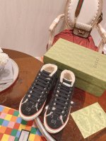 女款 男款10 蜗牛上新 Arrival Gucci tennis 1977 经典系列帆布鞋 火爆推荐款，G+1977×Disney 合系作列 GG帆布成制融品