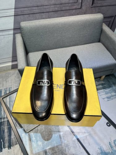 Fendi 芬迪男士商务休闲皮鞋 进口品牌布 小牛皮 开边珠 品牌Logo印花 -内里 舒适牛皮内里 -大底 真皮大底后跟植入橡胶底片 完美注塑 -超高品控 做