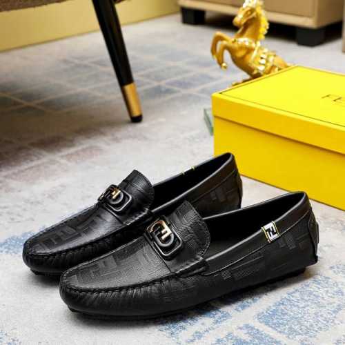 工厂价 Fendi 最新男士休闲套脚鞋经典系列不容错过头层采用进口头层牛皮原单品质，皮质光滑细腻版型超赞，完美流线型轮廓水染皮内里，柔软舒适高品味男士首选黑色选