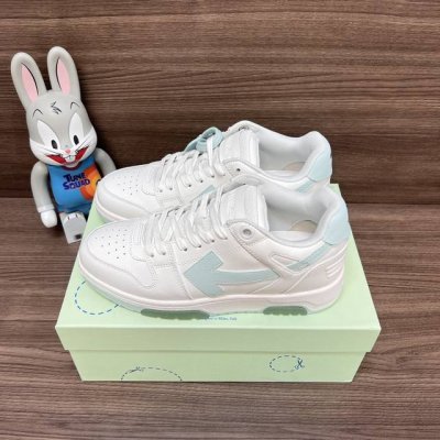 顶级版本Off-White Out Of Office 低帮滑板鞋情侣款白薄荷绿。 Off-White箭头符号、Ziptie 标签、1Ogo印花等经典元素皆在此