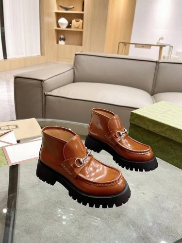 冲量价: Cucci古驰23早春新品！原版开发高版本，男女款都有[]开边珠高邦矮靴款，品质保证始终如一，欢迎各位老板上图大卖！ 码数：女35-40，男39-44