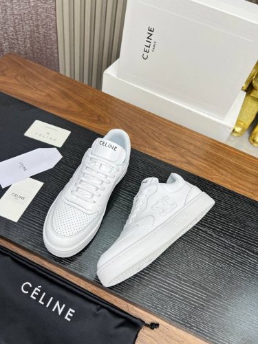 女款 ，男款400。Celine.2025年Celine赛琳 Block Triomphe 运动鞋 Block Triomphe牛皮革坡跟运动鞋厚底小白鞋 鞋后