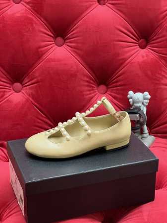 独家实拍 顶级版本 Chane*小香24Ss早秋新品 米兰走秀双c珍珠玛丽珍鞋 本年度最美玛丽珍鞋 无法抗拒的高级与优雅 秋冬配袜子也都是无敌美 这款玛丽珍鞋自 - 点击图像关闭