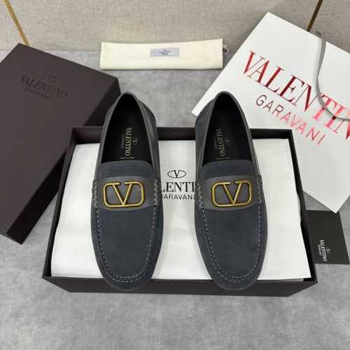 Vt家 新品驾车鞋 华伦～ 官网同步发售 经典款式包子鞋 纯手工缝制鞋面 鞋帮皮革鞋鞍处金属v字母粒扣徽标 懒人专属一脚蹬套脚包子鞋 精致手工缝线 做工细节堪比