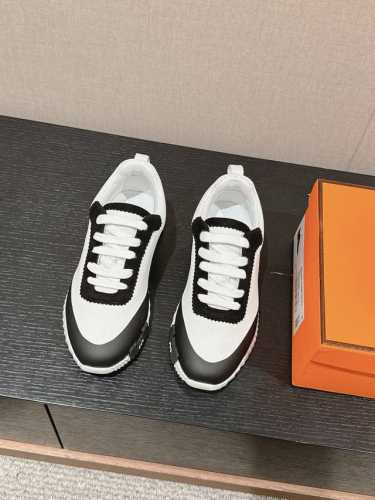 顶级品质 Herme S Ss24 New Arrival～ 专柜大热情侣款，H家配货首选鞋履！ 这双 Bouncing Sneaker 是爱马仕经典款 每一季