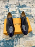 louisvuit～ 码数:38-45 L 家官网同步新品男士高端商务正装皮鞋，顶级原单级别复刻，楦头反复调试，选用进口小牛皮设计，古法手工改色工艺，水染牛皮内