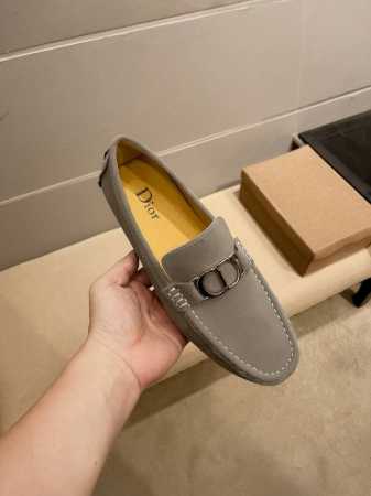 实价 Dior 官方新款，意大利名模贵族们爆款，Dior时尚界的佼佼者，无可超越，官方高品质精品高端豆豆鞋。适合驾车，休闲，白领，商务男士首选，明星周杰伦同款， - 点击图像关闭