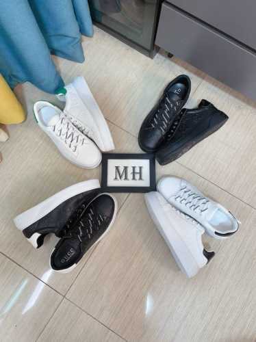 出厂价 gucci 古奇 新款上市，上图必卖 顶级奢侈品牌，最新時尚休闲男鞋，潮流百搭之款，轻松运动风，鞋面意大利进口鳄鱼纹牛皮真皮内里 加超精细做工。原版个性