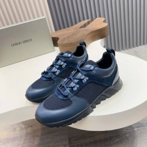 brunello Cucinelli 老钱风意大利顶奢休闲男鞋，面料采用意大利进口牛皮，立体感和亲肤感十足！鞋头部分采用经典M形状头型设计，此款鞋型堪称经典，永