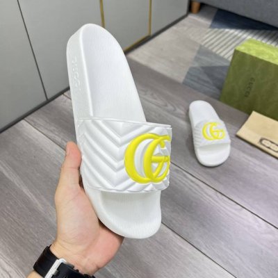 出厂价 古奇最新爆款情侣拖鞋官网原版1:1开模原单品质，鞋面原版材质 做工精细纯手工制作，彰显低调奢华高端大气，精巧细腻沉着稳重，穿着舒适，百搭款式，值得拥有，