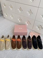 特价230 清仓 不退不换 棕色 36 4 39 3 深咖 35 1 37 1 39 1 40 1 沙色 35 1 39 1 Miumiu 厚底方头短靴