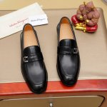工厂P价 里 Ferragamo 菲拉格慕 爆款时尚休闲鞋官网专柜1:1制作，原版开模好质量看得见，进口高端头层打蜡小牛皮，水染皮内里纹路很清优质防水防滑耐磨大