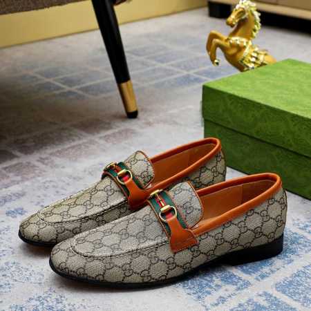工厂价 Gucci 古奇 里 爆款豆豆鞋顶端品牌奢侈，顶级～质量 ，最新時尚豆豆鞋 ..鞋面選用原版头层牛皮制造. 全头层水染皮内里 。原版个性时尚柔软橡膠耐磨 - 点击图像关闭