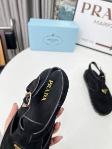PRADA 25ss普拉达经典三角标乐福鞋系列 简约极致 size：35-42 工厂价
