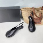 高品质出厂 ！小众潮牌Jilsander 25春夏极简主义平底圆头后空凉鞋单鞋 市面顶级原单版，Zp对比做货，所有细节都跟柜上一致：包括鞋面皮料，鞋垫内里皮料、