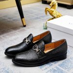 工厂价 范思哲 Versace 新款前卫百搭时尚男鞋私版开模，1：1复刻..时尚干脆、进口牛皮。皮内里；大气个性更潮更抢眼更追求档次这个夏季它将颠覆旧念，与您共