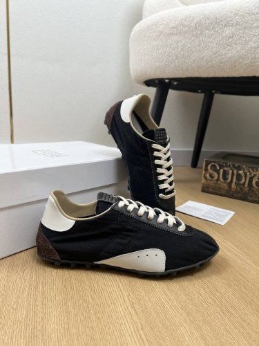 高版本Maison Margiela *马吉拉 20252025春夏新品 专柜新款复古拼色德训运动休闲鞋系列～新款Sprinters运动鞋轮廓采用做旧感尼龙与复