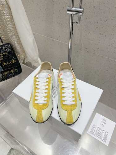 情侣款 Mm6马吉拉专柜同步最新休闲鞋 运动鞋 德训鞋 大热时尚风 弹力织带私印系列 ！ Mm6 Maison Margiela的实验性从功能主义的解构美学出发