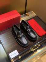 商品名称：Ferragamo 菲拉格慕 正规码数: 38-44 皮鞋 商品材料：精选 牛皮鞋面，舒适牛皮内里；原厂大底。