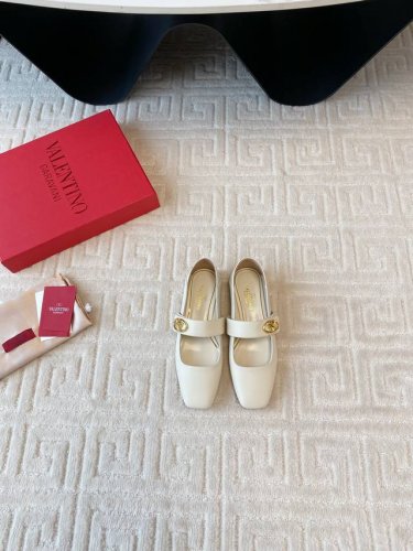 出厂 原单代购品质Valentino华伦天奴经典 夏Vlogo Signature平底单鞋 鞋型线条流畅.版型超赞上脚舒适.增高.显瘦.拉长腿部线条 独家顶级版