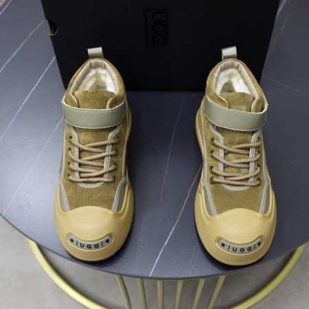 澳洲进口加厚羊毛 品牌：UGG正品代购 尺码：39 44 等级： 官网1:1 材料： 头层真皮防水防冻鞋面 真毛内里 原版防滑 柔软 耐磨大底 款式类别：男士休 - 点击图像关闭