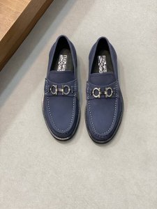 ferragamo 男士皮鞋，高品质，顶级狠货，鞋面进口头层磨砂牛皮，内里垫脚均用进口牛皮，原版五金，配原版轻质大底，配码38-45， 38,45订做不退换