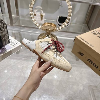 出厂单鞋 New Balance530联名款25Ss春夏新款半拖 超级大热门 无论你如何穿搭请都不要放过这一双530系列的运动鞋 非常好搭配 洋气到不行 时髦精