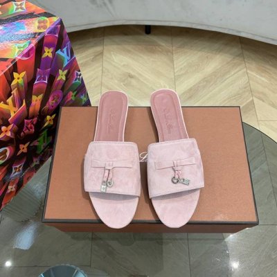 工厂P价P 顶级版本 代购品质 原版开发 Loro Piana 诺悠翩雅 Ss最新款升级版平底流苏女士拖鞋，超级爆炸真皮流苏金扣凉拖鞋。夏季必不可少的一款拖鞋旅