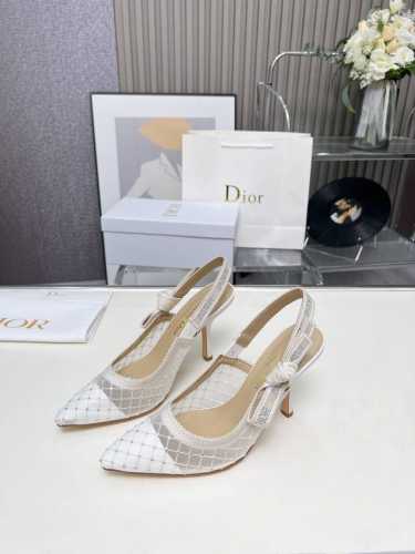 橡胶底 真皮底 顶级版本 迪奥 Dior 刺绣高跟鞋 刺绣图案 字母logo织带凉鞋款 2024春夏最新提花刺绣图案凉鞋款. 烫钻点缀 原版购入. 特订材料.