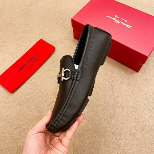 实价 ，品牌菲拉格慕，官方原版高端豆豆鞋～四季潮鞋 专柜品质，菲拉格慕1:1优质做工，鞋面:进口牛皮原单，全真羊里，时尚懒人商务风设计，休闲乐福款，跑步鞋青年人