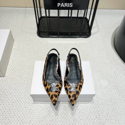 出厂： 高版本 Celine 2025Vs夏季 尖头后空单鞋 夏季季搭配袜子，简直绝绝子了复古的点上带上了满分时髦感颜值绝原版购入开发，依旧最高输出，还原原版定