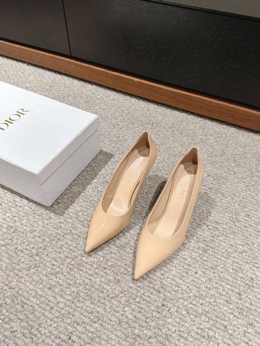 顶级品质 Dior Ss24 New Arrival～ D家2024春夏新品｜尖头高跟鞋 露跟系列高跟鞋dior典范之作！精致绝伦， 每一双放佛都是艺术品，集高