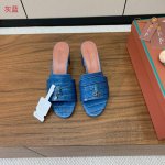 Loro Piana 石头纹中跟拖鞋。鞋面石头纹牛皮，羊皮内里及垫脚。真皮中底，真皮包跟。进口真皮大底。跟高8cm码数：34-42 34、40、41、42定制不