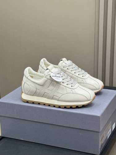 出厂 男+10 Hogan Ss25 Arrival~ 运动鞋新品 霍跟25春夏运动鞋新品 脚感轻盈，增高效果满分 小牛皮材质，科技立体弹力内