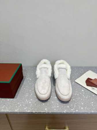 男码+10 下单3-5天出货 Loro Piana 诺悠翩雅 24ss秋冬新款 高邦 乐福鞋 低调又奢华的乐福，深受欧美各大明星追捧，上脚超级柔软舒适，走两万步 - 点击图像关闭