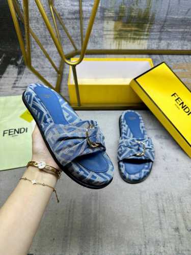工厂p价 女装女鞋 运动原单 Fendi最新爆款平底拖鞋 配以打结系带 金色饰面金属件 Ff提花布料材质 面料全包鞋垫 配同色羊皮垫脚 35-45码