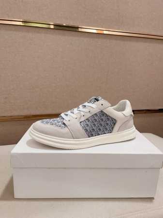 工厂价: 迪奥 Dior 新款休闲运动风男鞋，全新春夏季款设计，完美做工，系带款打造装柜品质，鞋面：进口头层牛皮，羊皮内里柔软舒适，超轻tpu耐磨大底、简约、百 - 点击图像关闭