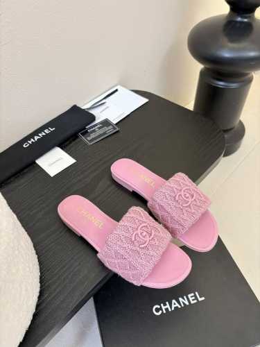 Chanel 25C新款书包扣拖鞋回归的经典书包扣设计 特别Vintage 复古味十足乐福鞋也长到了审美上 鞋面牛皮 内里羊皮 原版大底Size:35-39 4