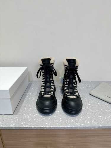 Brunello Cucineli ss24 new arrival 秋冬新款 厚底系带 马丁靴 短靴 上脚帅气舒适 秋冬一定要有一双Bc的战靴 BC家的品牌鞋