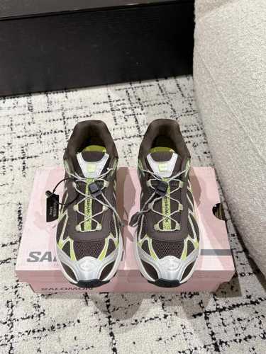 salomon Xt Whisper 萨洛蒙 户外休闲 运动鞋 原版购入开发 做货 全新演绎的专注于其空气动力学的外观上，标志性白色与奶油色带来都市风格 另一双
