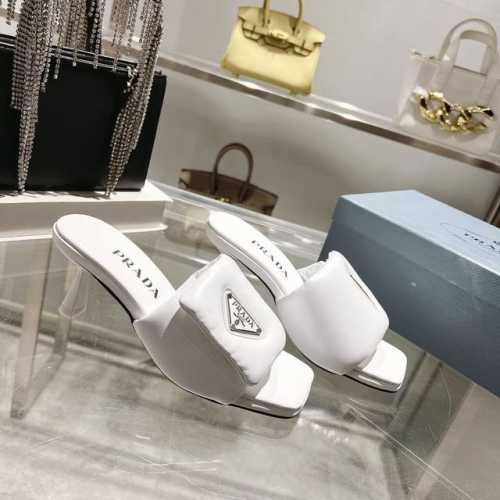 新爆款 2660Ss普拉达中跟拖鞋.prada 顶级版本，原版套楦、一比一零离距打造！用最好料材打造最好鞋子！ 面料：进口羊皮面料 内里：进口羊皮内里 大底：意