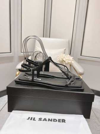 小众潮牌网红款 Jil Sander 吉尔 桑达早春爆款凉鞋系列！ 这款真的绝了 时髦到飞起 想不到有任何理由可以去拒绝这款凉鞋 随便凹个造型都满分时髦精绝对不 - 点击图像关闭