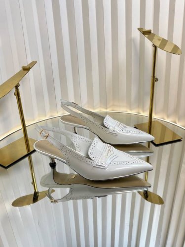 迪奥 Dior 2025早春新款尖头穆勒女鞋 明星同款Cd字母Logo五金扣矮跟凉鞋 材质 鞋面开边珠 羊皮内里+意大利真皮大底 跟高 3.5Cm 7.5Cm