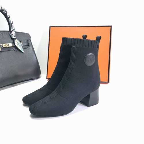 冲量价: 真皮底 Hermes 最新款袜子靴 可以说这是本季H家最年轻的一款单品了！好鞋细节最重要，做到极致完美！ 爱马仕的品质是我们一直的追求！我们将不断的去