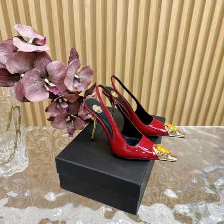专柜同步更新 大宝石 YSL 圣罗兰 SS2024夏季新品 优雅大气高跟凉鞋 2024全新春夏系列后带方扣高跟凉鞋 ！ 尖头高跟拖鞋淡淡的夏日里怎么少得了一双仙 - 点击图像关闭
