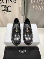 高版本出厂 Celine*赛琳秋冬爆款厚底流苏乐福鞋， 全新升级版力推单品 明星同款，舒适度非常好，值得拥有，成品极具流行风潮，能承受时间的检验，早秋力推单品，