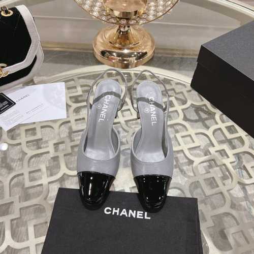 CHANEL香家24vs春夏新款时装凉鞋系列 香奈儿是一个非常全面之尊贵时尚生活品牌，香港，美国，等大时尚博主及明星的同款，简直是美上天了，爱上优雅、爱上俏皮的
