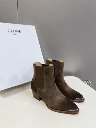 CELINE专柜最新时装靴、走秀款时尚博主同款 早秋力推单品！复古欧美风格 炸街必备单品 凯旋门logo点缀 非常高端有气质 四季可穿的短靴、鞋面：采用原版定制 - 点击图像关闭
