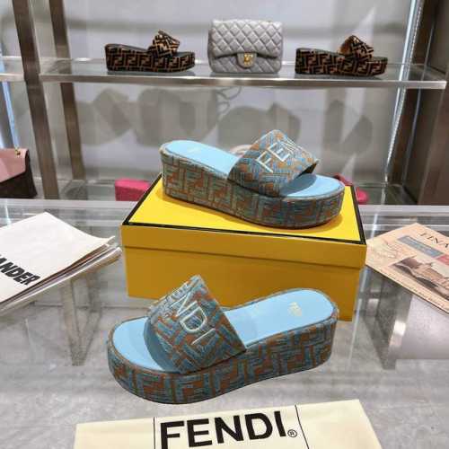 Fendi最新爆款宽带厚底拖鞋，条纹帆布材料+Ff提花帆布鞋底，Fendi丝线刺绣，35-42码，